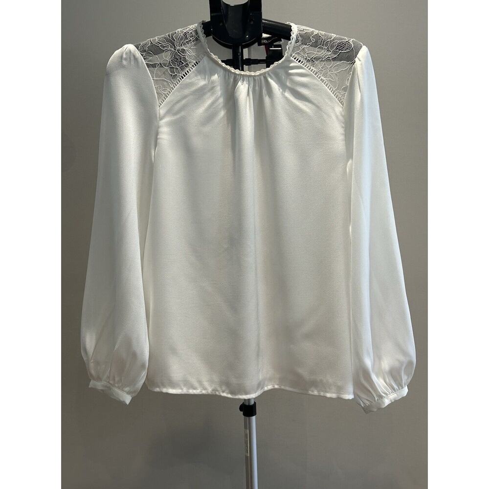 NWT Vince Camuto Women's size M New Ivory Blouse